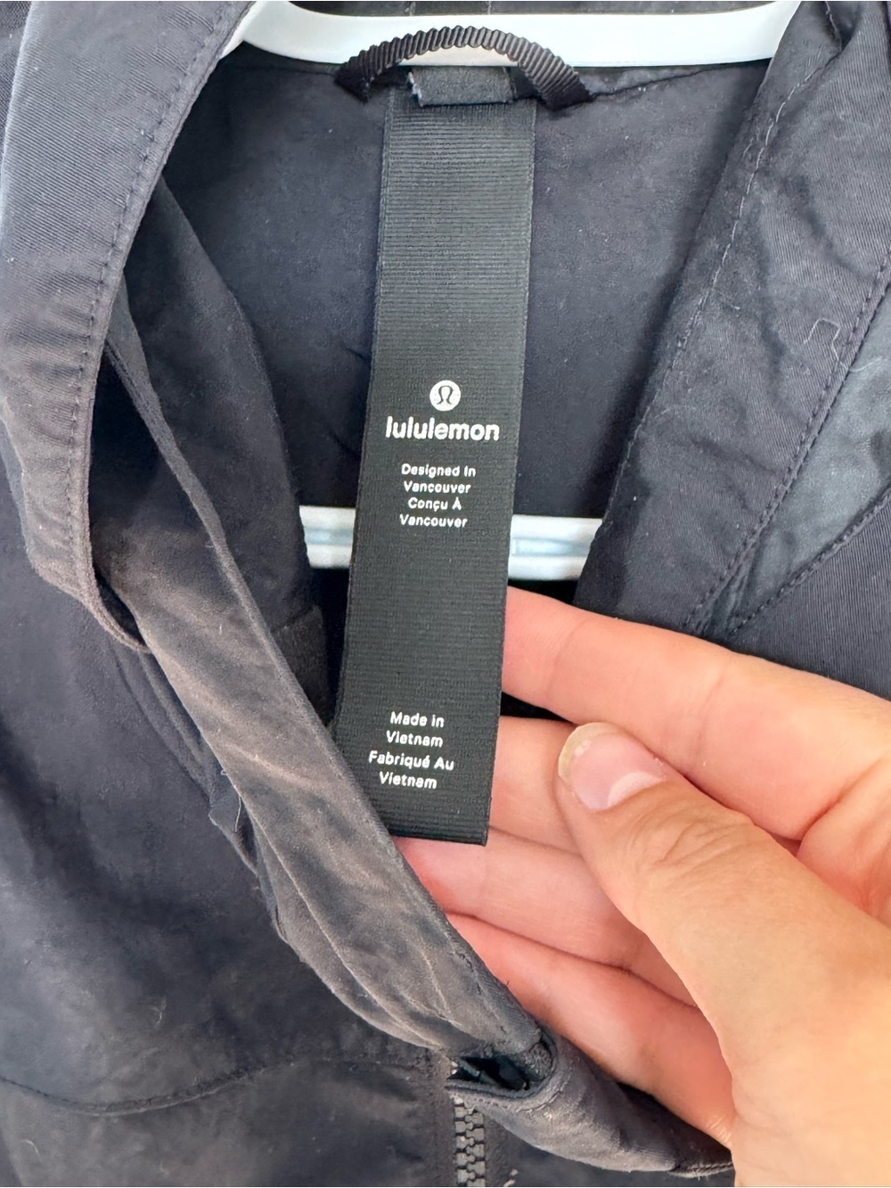 Lululemon Easy As Jacket Black Hooded Water-Repellent Coat - Picture 2 of 11